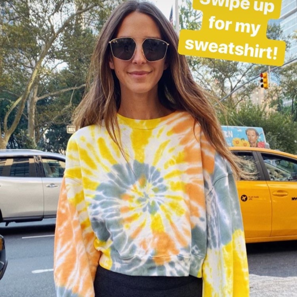 BALLOON SLEEVE SWEATSHIRT IN SWIRLED sz small